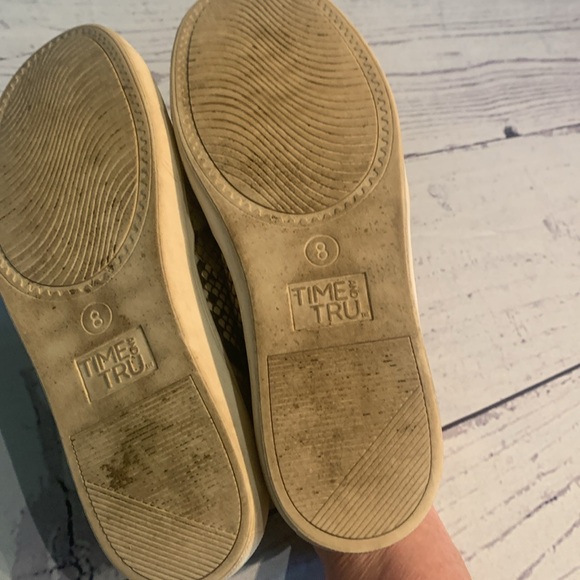 Time and Tru sneakers - Picture 5 of 7